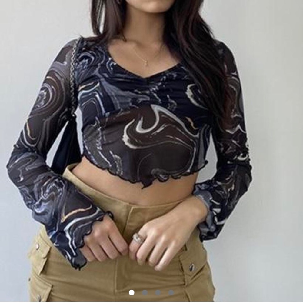 Long Sleeve Mesh Scrunch Top